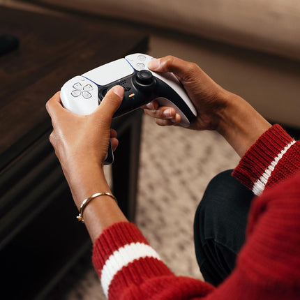 PlayStation®5 Digital Edition 825GB – Fortnite Flowering Chaos Bundle